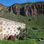 imagen montañas y construcción antigua